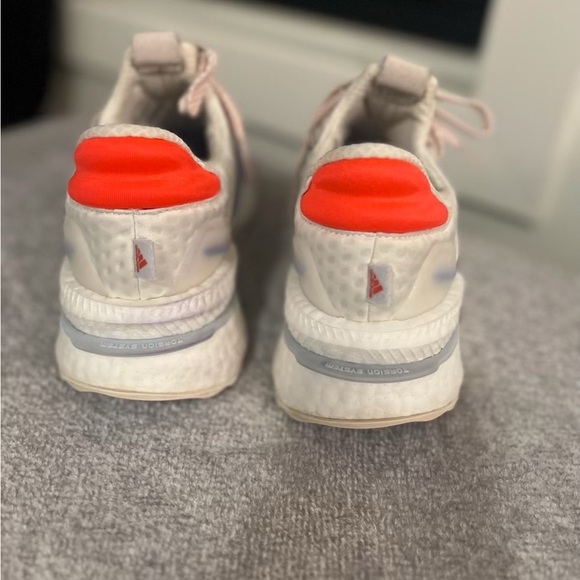 WOMENS Adidas shoes - Picture 3 of 6